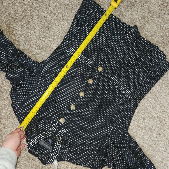 St. John Collection Manto Contrast-Trim Knit Jacket Caviar Alabaster - Picture 5 of 7